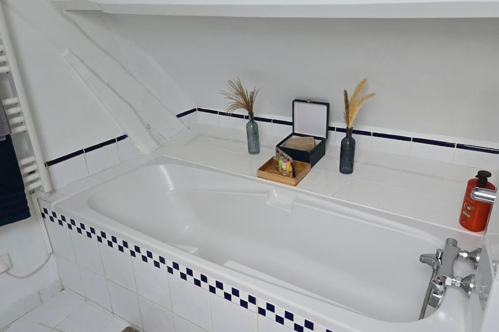 Appartement Le Royal Billy à Dreux Extérieur photo